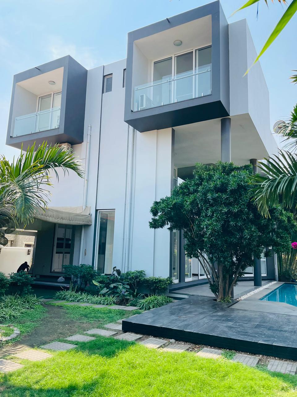 Rent a Modern 5-Bedroom House in Triunfo – Maputo Real Estate - Image 1